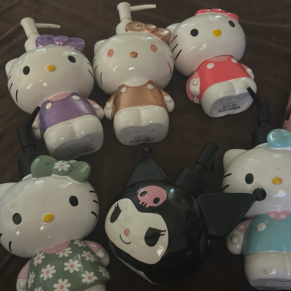 hello kitty soap dispenser bundle